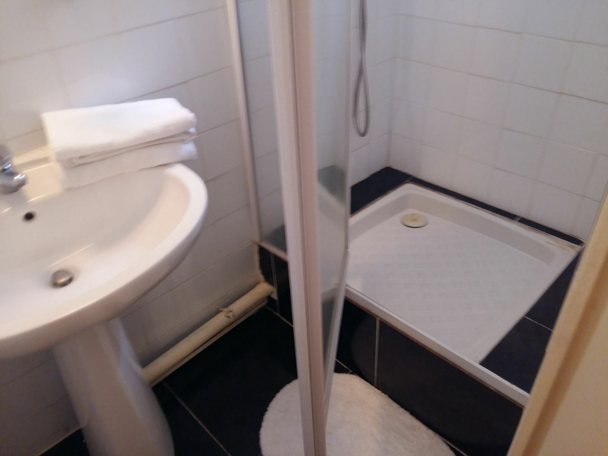 Hotel Du Metro باريس المظهر الخارجي الصورة
